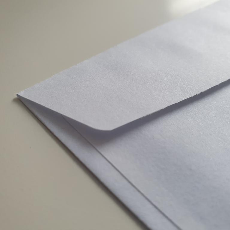 dichtgeplakte envelop open krijgen